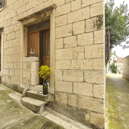 Antique House Nona Nika * Komiza