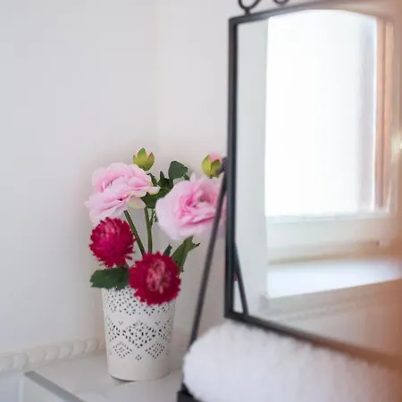 Holiday home Antique House Nona Nika