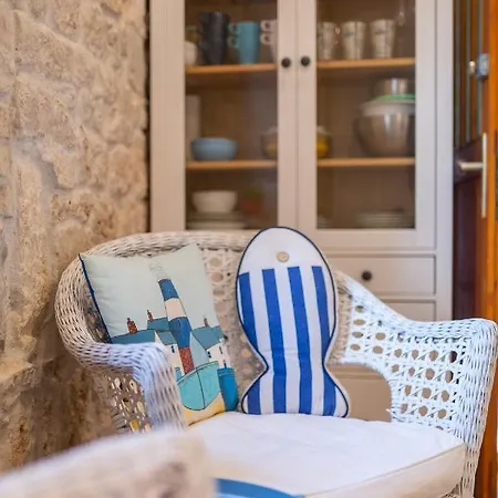 Holiday home Antique House Nona Nika