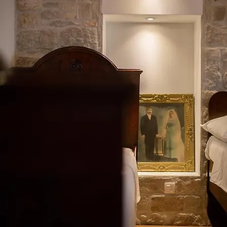 Dom wakacyjny Antique House Nona Nika Komiža
